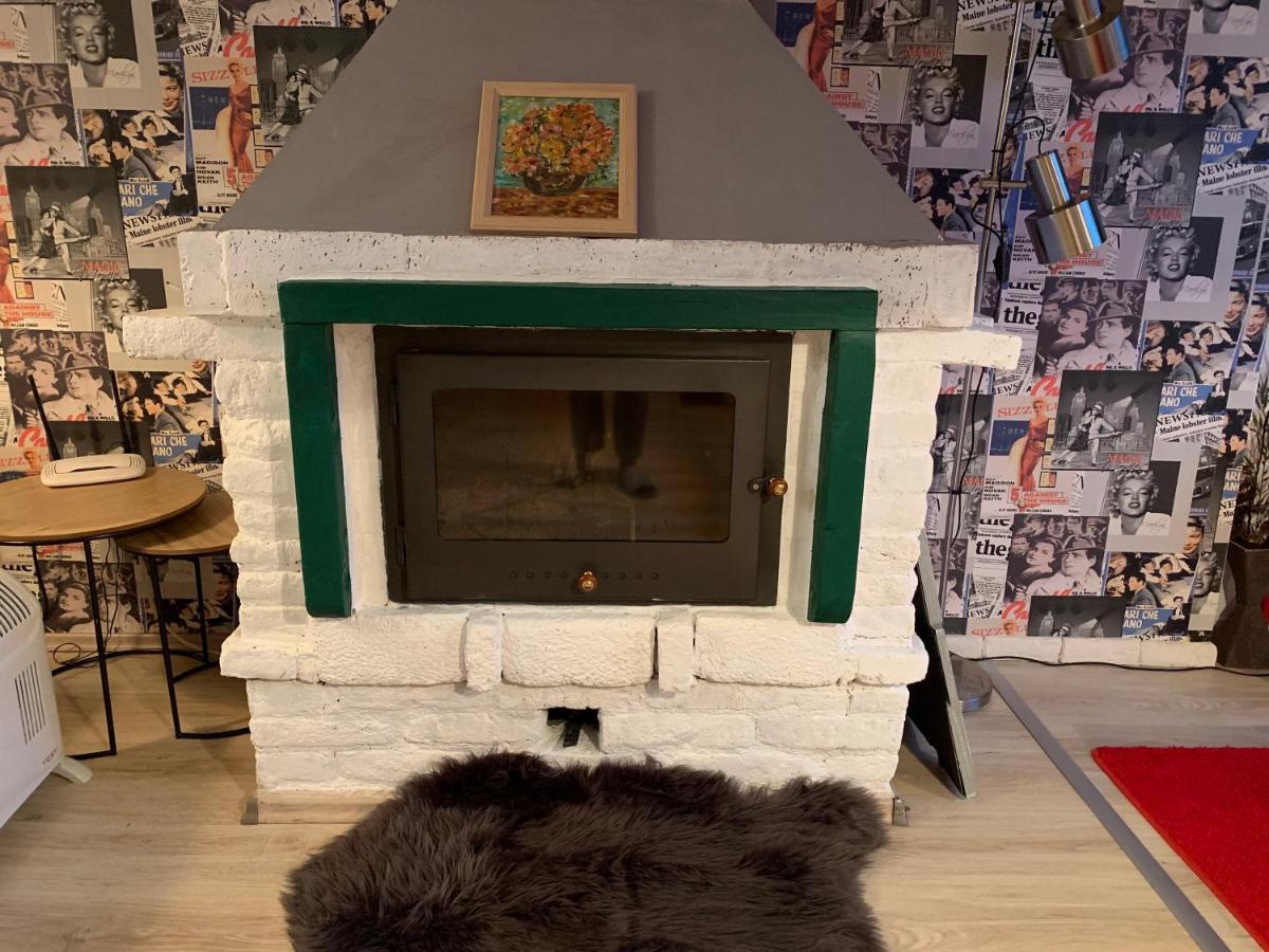 Lovely Penthouse With An Indoor Fireplace 소피아 외부 사진