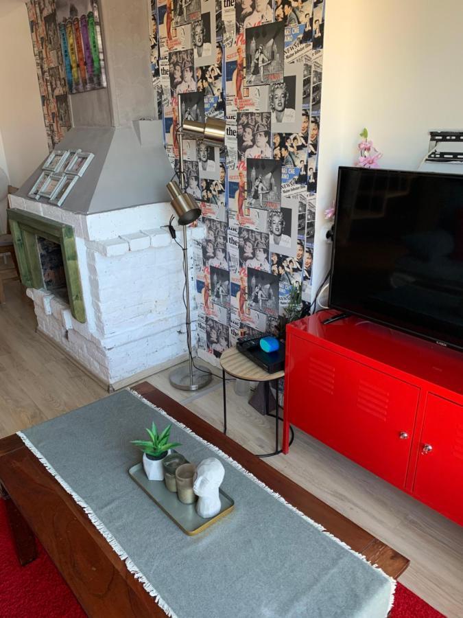 Lovely Penthouse With An Indoor Fireplace 소피아 외부 사진